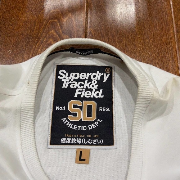 Superdry Track & Field White Gold Black Graphic Tee Men's Size Large - Picture 7 of 8